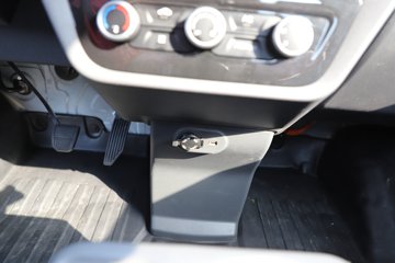 �ɵ�U9 Һɲ 3.705�׵��Ŵ��綯����΢�� �д��º�56.67kWhͼƬ