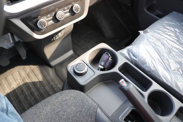 �ɵ�U9 Һɲ 3.705�׵��Ŵ��綯����΢�� �д��º�56.67kWhͼƬ