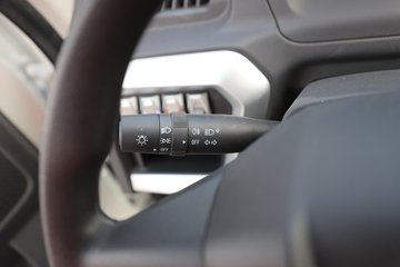 �ɵ�U9 Һɲ 3.705�׵��Ŵ��綯����΢�� �д��º�56.67kWhͼƬ