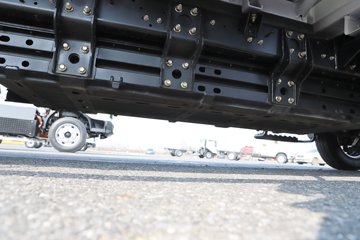 �ɵ�U9 Һɲ 3.705�׵��Ŵ��綯����΢�� �д��º�56.67kWhͼƬ