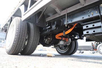 �ɵ�U9 Һɲ 3.705�׵��Ŵ��綯����΢�� �д��º�56.67kWhͼƬ