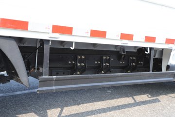 �ɵ�U9 Һɲ 3.705�׵��Ŵ��綯����΢�� �д��º�56.67kWhͼƬ