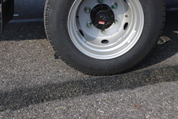 �ɵ�U9 Һɲ 3.705�׵��Ŵ��綯����΢�� �д��º�56.67kWhͼƬ