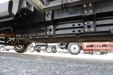 �ɵ�U9 Һɲ 3.705�׵��Ŵ��綯����΢�� �д��º�56.67kWhͼƬ