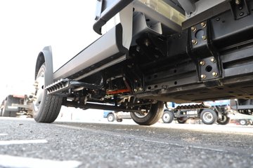 �ɵ�U9 Һɲ 3.705�׵��Ŵ��綯����΢�� �д��º�56.67kWhͼƬ