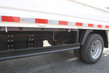 �ɵ�U9 Һɲ 3.705�׵��Ŵ��綯����΢�� �д��º�56.67kWhͼƬ