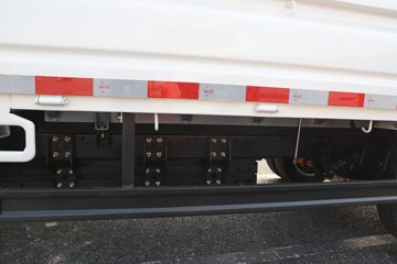 �ɵ�U9 Һɲ 3.705�׵��Ŵ��綯����΢�� �д��º�56.67kWhͼƬ