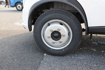 �ɵ�U9 Һɲ 3.705�׵��Ŵ��綯����΢�� �д��º�56.67kWhͼƬ