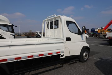 �ɵ�U9 Һɲ 3.705�׵��Ŵ��綯����΢�� �д��º�56.67kWhͼƬ