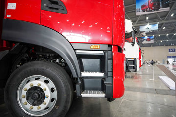 �������KR PLUS 4.8L���� 260���� 4X2 ��ʿ��8�� 9.8����ʽ�ػ���ͼƬ