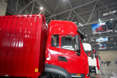 东风天锦KR PLUS 4.8L柴油 260马力 4X2 法士特8档 9.8米厢式载货车