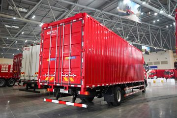 �������KR PLUS 4.8L���� 260���� 4X2 ��ʿ��8�� 9.8����ʽ�ػ���ͼƬ