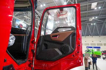 �������KR PLUS 4.8L���� 260���� 4X2 ��ʿ��8�� 9.8����ʽ�ػ���ͼƬ