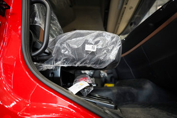 �������KR PLUS 4.8L���� 260���� 4X2 ��ʿ��8�� 9.8����ʽ�ػ���ͼƬ