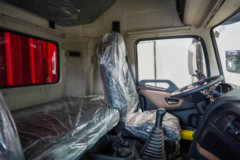 东风天锦KR PLUS 4.8L柴油 260马力 4X2 法士特8档 9.8米厢式载货车