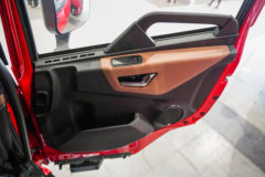 东风天锦KR PLUS 4.8L柴油 260马力 4X2 法士特8档 9.8米厢式载货车