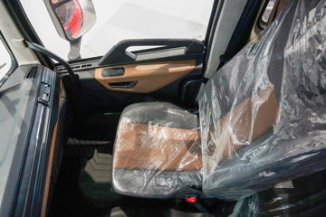 �������KR PLUS 4.8L���� 260���� 4X2 ��ʿ��8�� 9.8����ʽ�ػ���ͼƬ