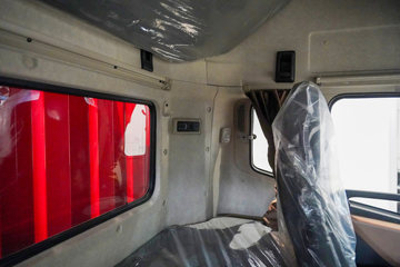 �������KR PLUS 4.8L���� 260���� 4X2 ��ʿ��8�� 9.8����ʽ�ػ���ͼƬ