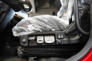 �������KR PLUS 4.8L���� 260���� 4X2 ��ʿ��8�� 9.8����ʽ�ػ���ͼƬ