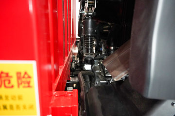 �������KR PLUS 4.8L���� 260���� 4X2 ��ʿ��8�� 9.8����ʽ�ػ���ͼƬ