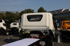 飞碟EW7 气刹 4.18米单排纯电动栏板轻卡 宁德时代120.27kWh 飞碟EW7 气刹 4.18米单排纯电动栏板轻卡 宁德时代120.27kWh