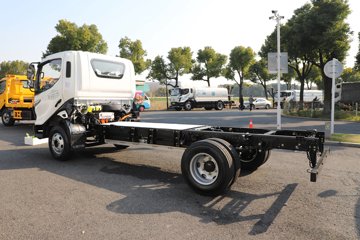 �ɵ�EW7 ��ɲ 4.18�׵��Ŵ��綯�����Ῠ ����ʱ��120.27kWhͼƬ