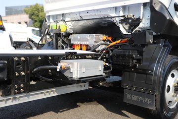 �ɵ�EW7 ��ɲ 4.18�׵��Ŵ��綯�����Ῠ ����ʱ��120.27kWhͼƬ