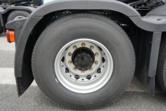 青岛解放JH6 6X4 换电式纯电动牵引车 宁德时代400.61kWh