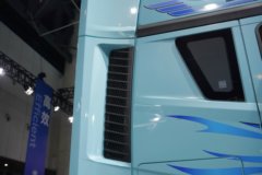 解放鹰驰 11.1L柴油 490马力 6X4 一汽解放12档 牵引车