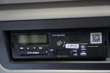 ���ӥ�� 11.1L���� 490���� 6X4 һ�����12�� ǣ����ͼƬ