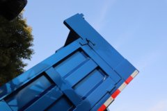 飞碟金牛X5 2.5L柴油 160马力 4X2 法士特8档 3.3米单排自卸车 飞碟金牛X5 2.5L柴油 160马力 4X2 法士特8档 3.3米单排自卸车