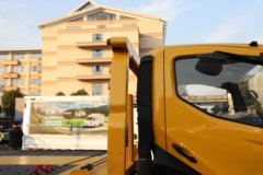 飞碟W7 180马力 4X2 8档 清障车 飞碟W7 180马力 4X2 8档 清障车