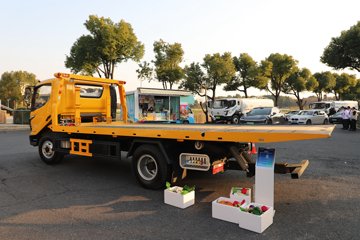 飞碟W7&nbsp;清障车外观图片