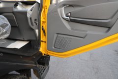 飞碟W7 180马力 4X2 8档 清障车 飞碟W7 180马力 4X2 8档 清障车