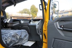 飞碟W7 180马力 4X2 8档 清障车 飞碟W7 180马力 4X2 8档 清障车