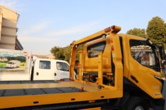 飞碟W7 180马力 4X2 8档 清障车 飞碟W7 180马力 4X2 8档 清障车