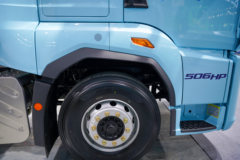 解放鹰驰 12.5L LNG 500马力 6X4 一汽解放12档 牵引车