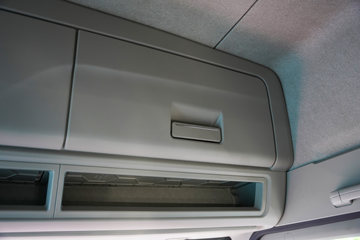 ���ӥ�� 12.5L LNG 500���� 6X4 һ�����12�� ǣ����ͼƬ