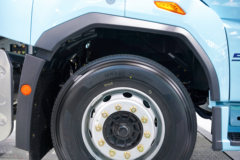 解放鹰驰 12.5L LNG 500马力 6X4 一汽解放12档 牵引车