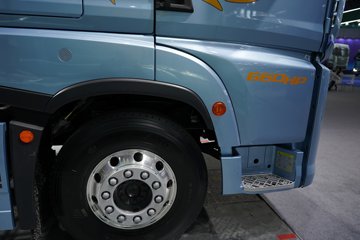 ���ӥ; ͷ�Ȳ� 15.6L LNG 660���� 6X4 һ�����12�� AMT�Զ��� ǣ����ͼƬ
