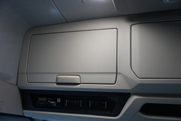 ���ӥ; ͷ�Ȳ� 15.6L LNG 660���� 6X4 һ�����12�� AMT�Զ��� ǣ����ͼƬ