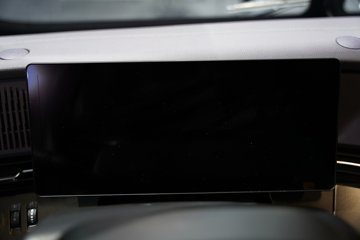 ���ӥ; ͷ�Ȳ� 15.6L LNG 660���� 6X4 һ�����12�� AMT�Զ��� ǣ����ͼƬ