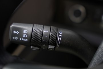 ���ӥ; ͷ�Ȳ� 15.6L LNG 660���� 6X4 һ�����12�� AMT�Զ��� ǣ����ͼƬ
