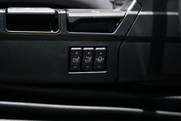 ���ӥ; ͷ�Ȳ� 15.6L LNG 660���� 6X4 һ�����12�� AMT�Զ��� ǣ����ͼƬ