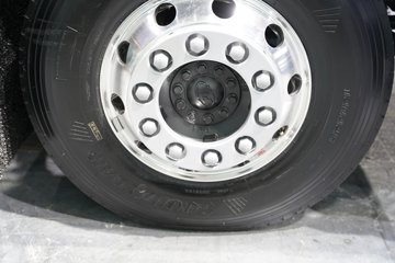 ���ӥ; ͷ�Ȳ� 15.6L LNG 660���� 6X4 һ�����12�� AMT�Զ��� ǣ����ͼƬ