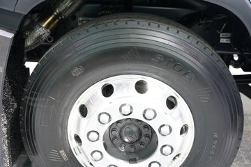 ���ӥ; ͷ�Ȳ� 15.6L LNG 660���� 6X4 һ�����12�� AMT�Զ��� ǣ����ͼƬ