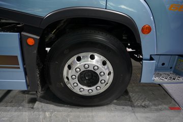 ���ӥ; ͷ�Ȳ� 15.6L LNG 660���� 6X4 һ�����12�� AMT�Զ��� ǣ����ͼƬ