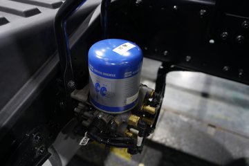 ���ӥ; ͷ�Ȳ� 15.6L LNG 660���� 6X4 һ�����12�� AMT�Զ��� ǣ����ͼƬ