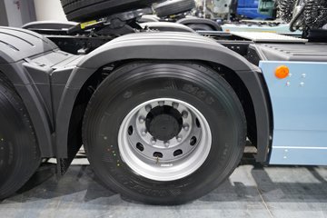 ���ӥ; ͷ�Ȳ� 15.6L LNG 660���� 6X4 һ�����12�� AMT�Զ��� ǣ����ͼƬ