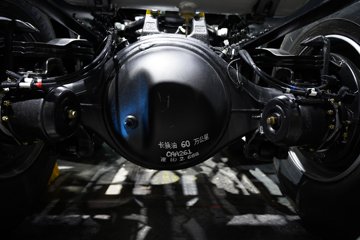 ���ӥ; ͷ�Ȳ� 15.6L LNG 660���� 6X4 һ�����12�� AMT�Զ��� ǣ����ͼƬ